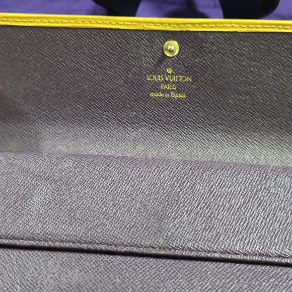 Louis Vuitton Yellow EPI Trifold Portefeuille Tresor International Long Wallet - Picture 9 of 14